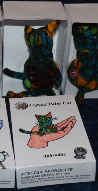 Crystal Palm Cat Aphrodite